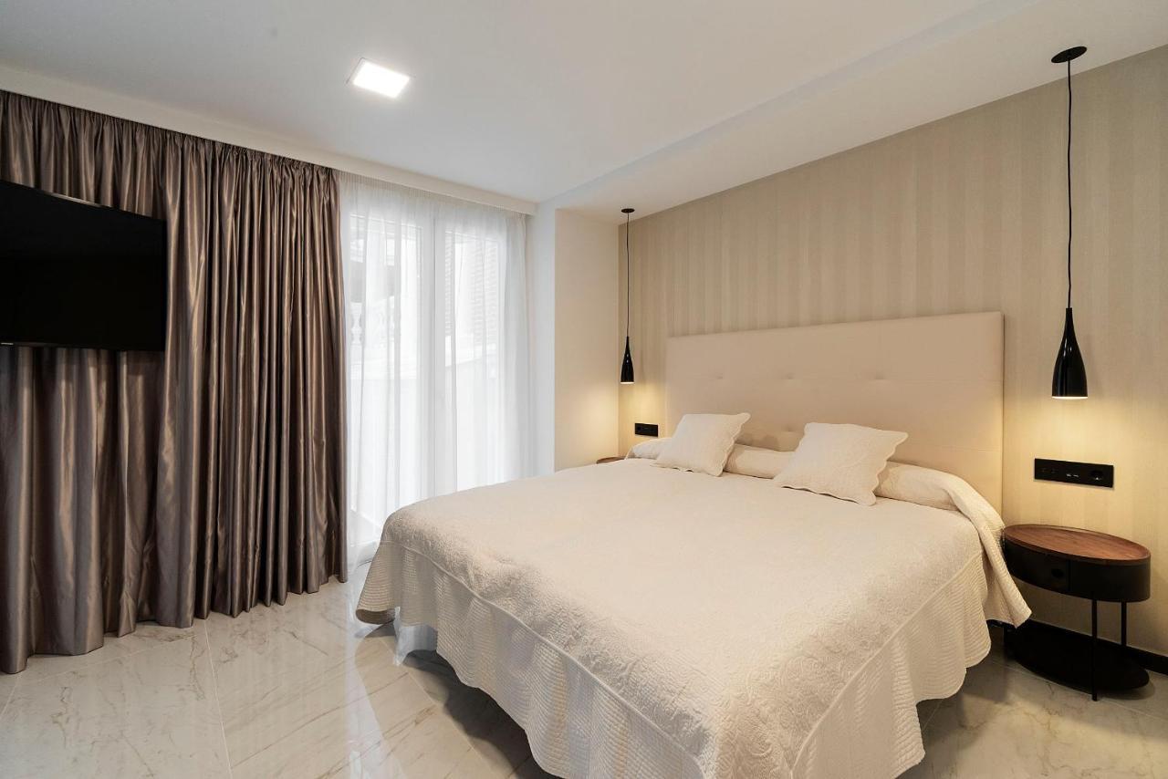Crown Of La Concha Beach Apartment